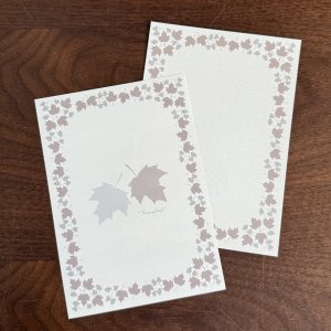 画像1: memo便せん（一筆せん）： メープルと実柄　5枚入　【両面印刷:裏面は柄&ドット罫入】