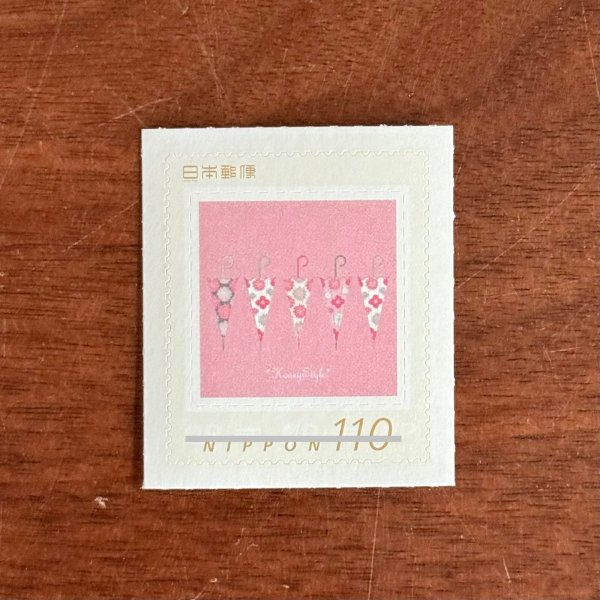 画像1: オリジナルフレーム切手: 傘ピンク柄　110円切手　1枚 (1)